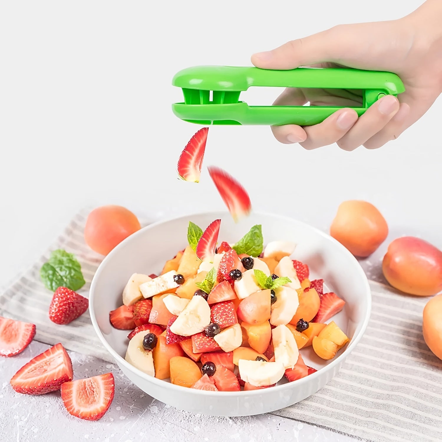 1pc Grape and Tomato Cutter